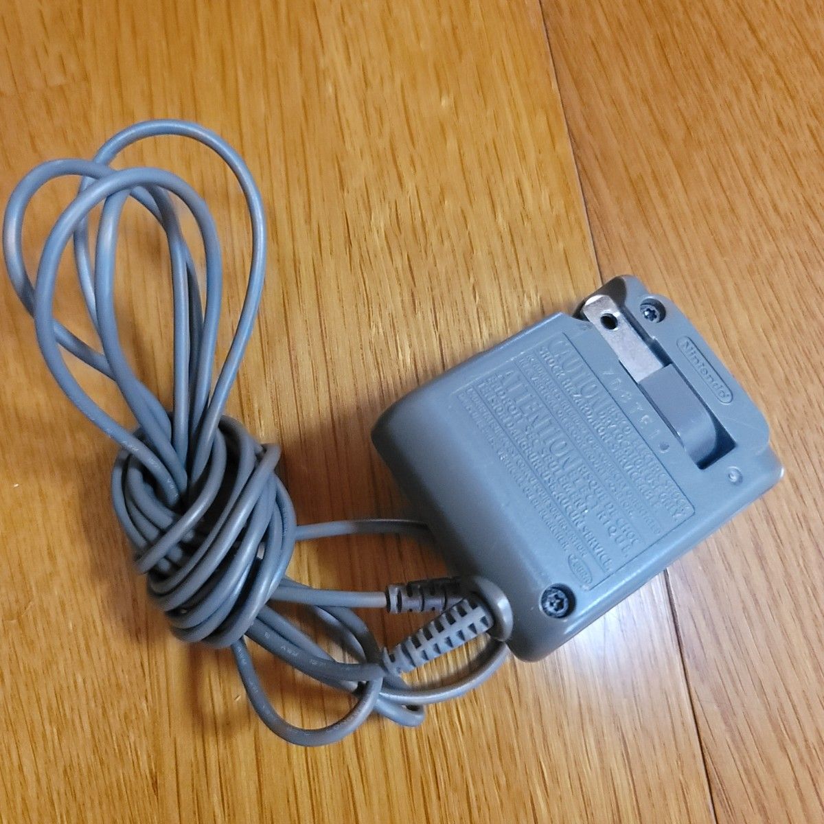 美品 DSlite DSi 3DS マリカハンドル 充電器 カセット多数16種 美品 DSlite DSi 3DS マリカハンドル 充電器 カセット多数16種