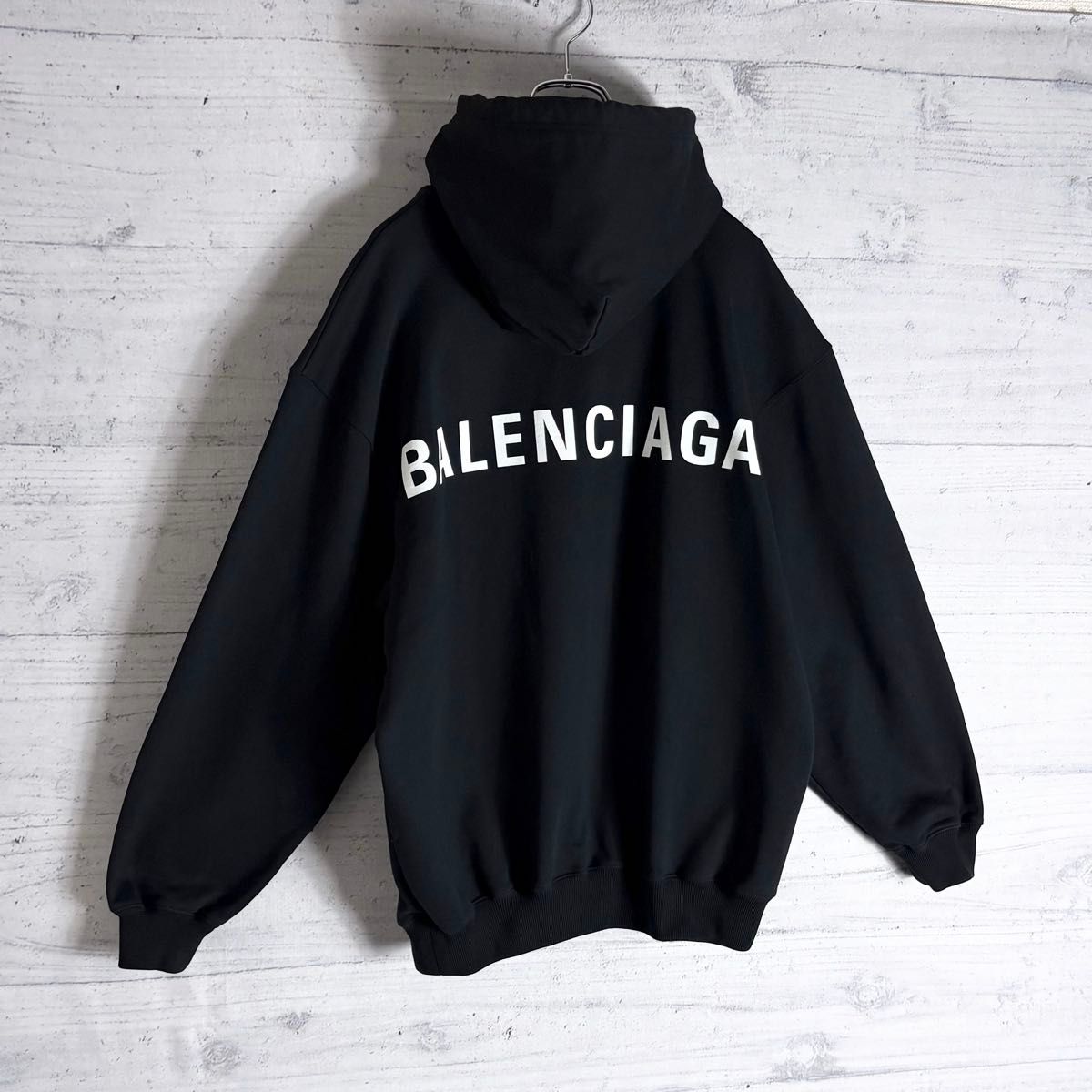 【超人気デザイン】バレンシアガ☆ バックロゴ パーカー オーバーサイズ 黒 美品 大人気 バレンシアガ バックロゴ パーカー オーバーサイズ