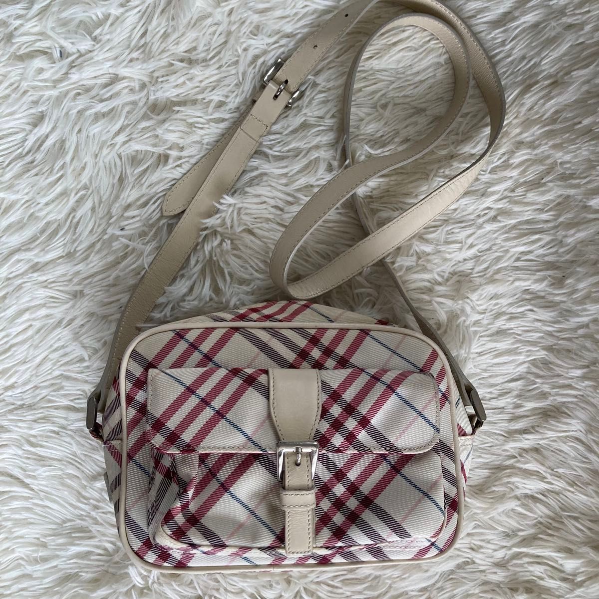 大人気♡BURBERRY BLUE LABEL ショルダーバッグ ノバチェック BURBERRY BLUE LABEL ショルダーバッグ ノバチェック|Yahoo