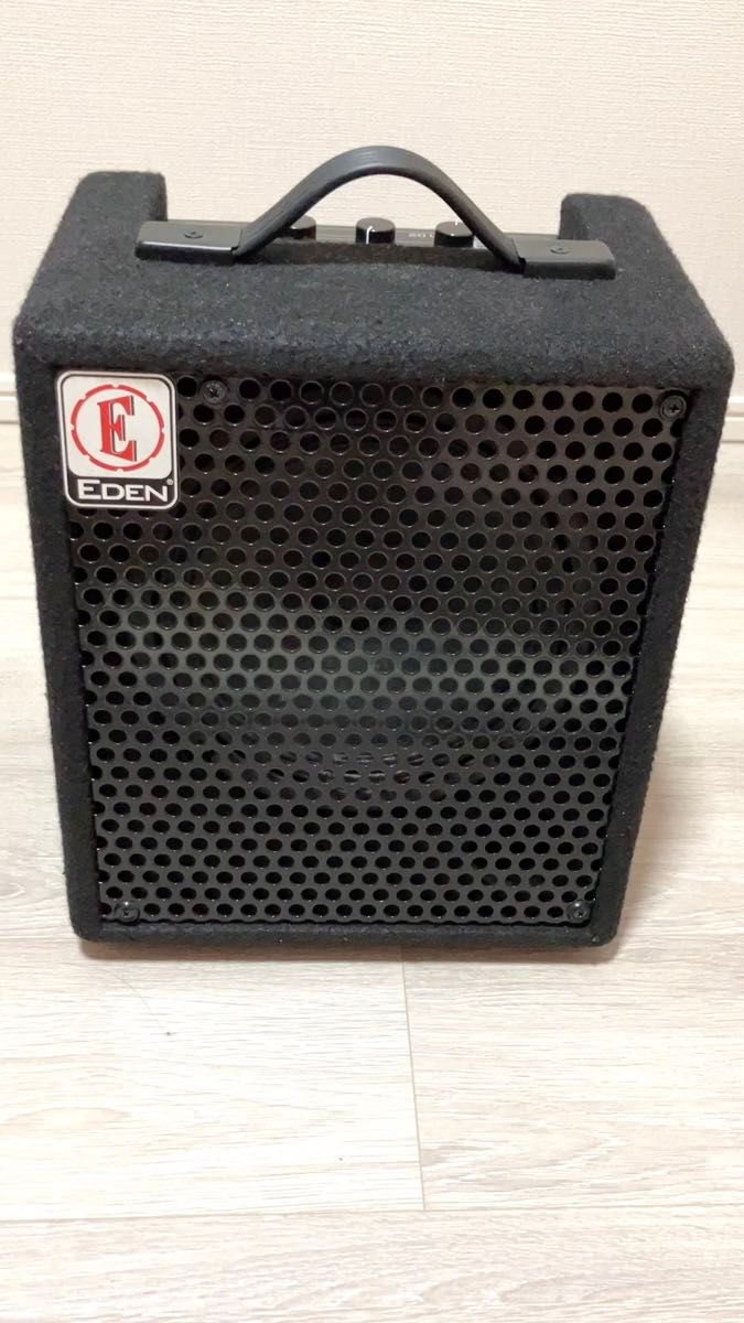 EDEN EC8-J 20Wベースアンプ EDEN EC8-J 20W ベースアンプ コンパクトアンプ 小型アンプ