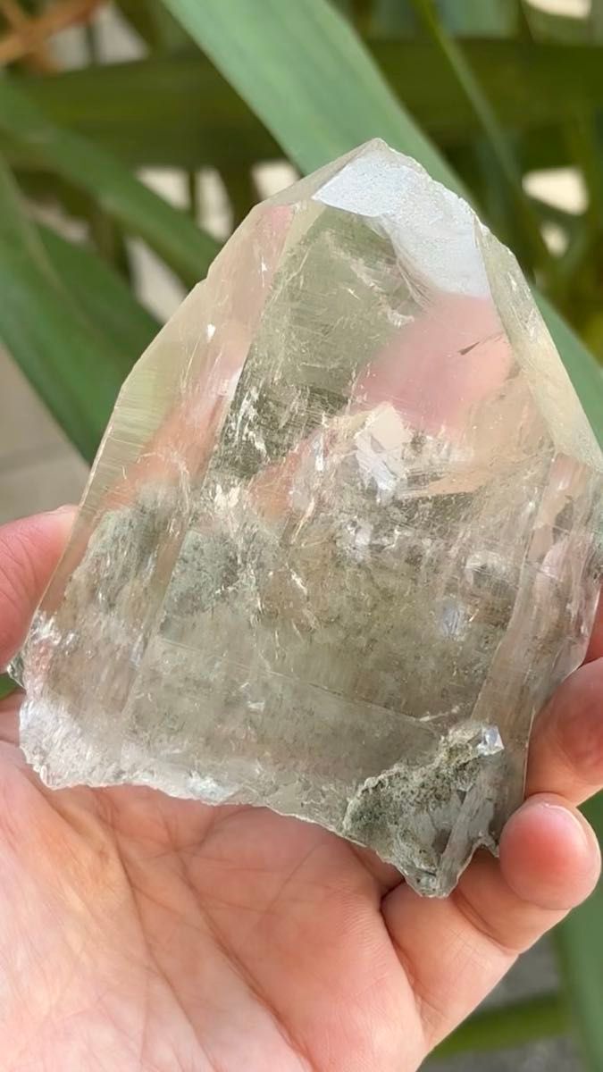 インド マニハール水晶 クローライト&ルチル入り 393g サマーチャンス 天然石