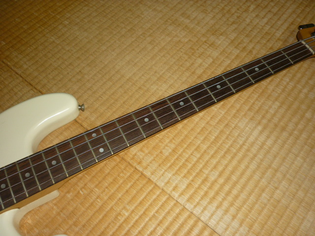 美品 初期版 1985年 日本製 純正ケース付 動作可 フジゲン製 Fender PRECISION  BASS(フェンダープレシジョンベース)PJベース アイボリー