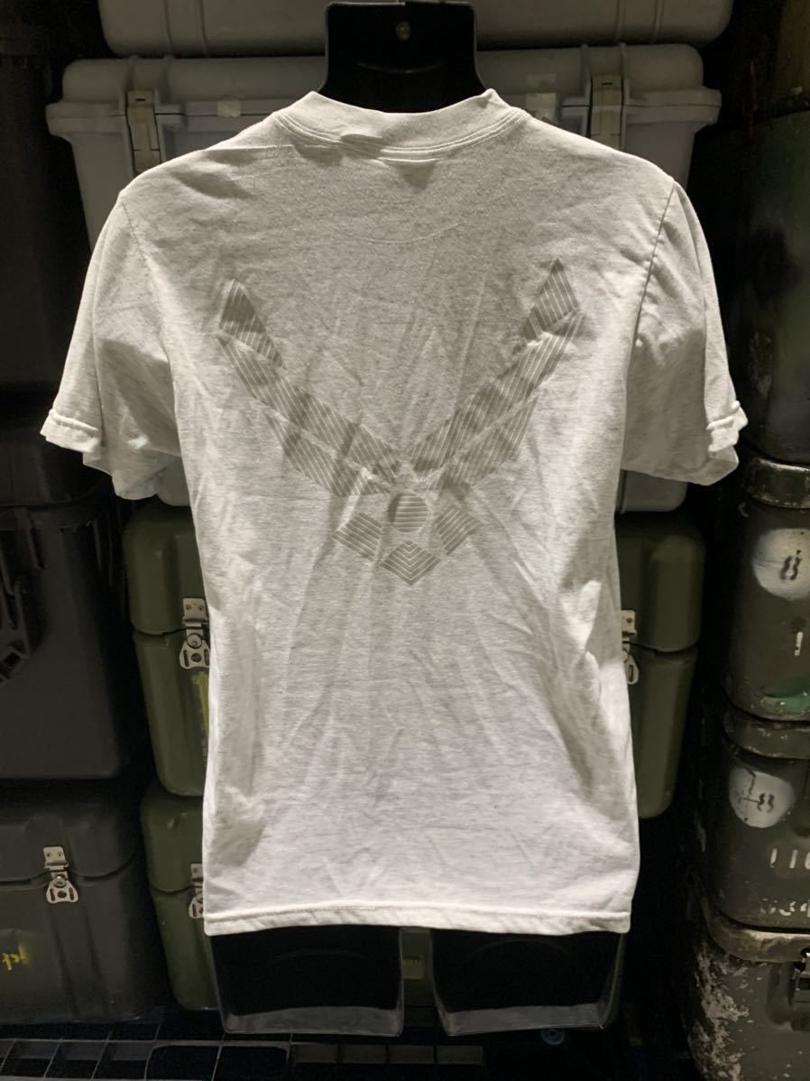 米軍 放出品 美品 US AIR FORCE 半袖 Tシャツ アウトドア トレーニング サイズ S_画像5