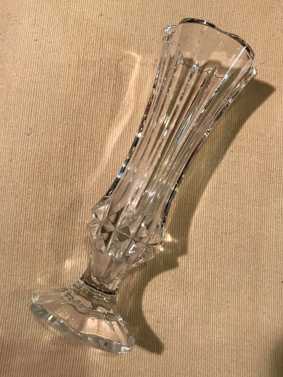 A1235* retro glass vase crystal cut transparent .( outside )φ6 pcs φ6 height 17.3. small scratch small dirt equipped used possible love .... easy to use size 