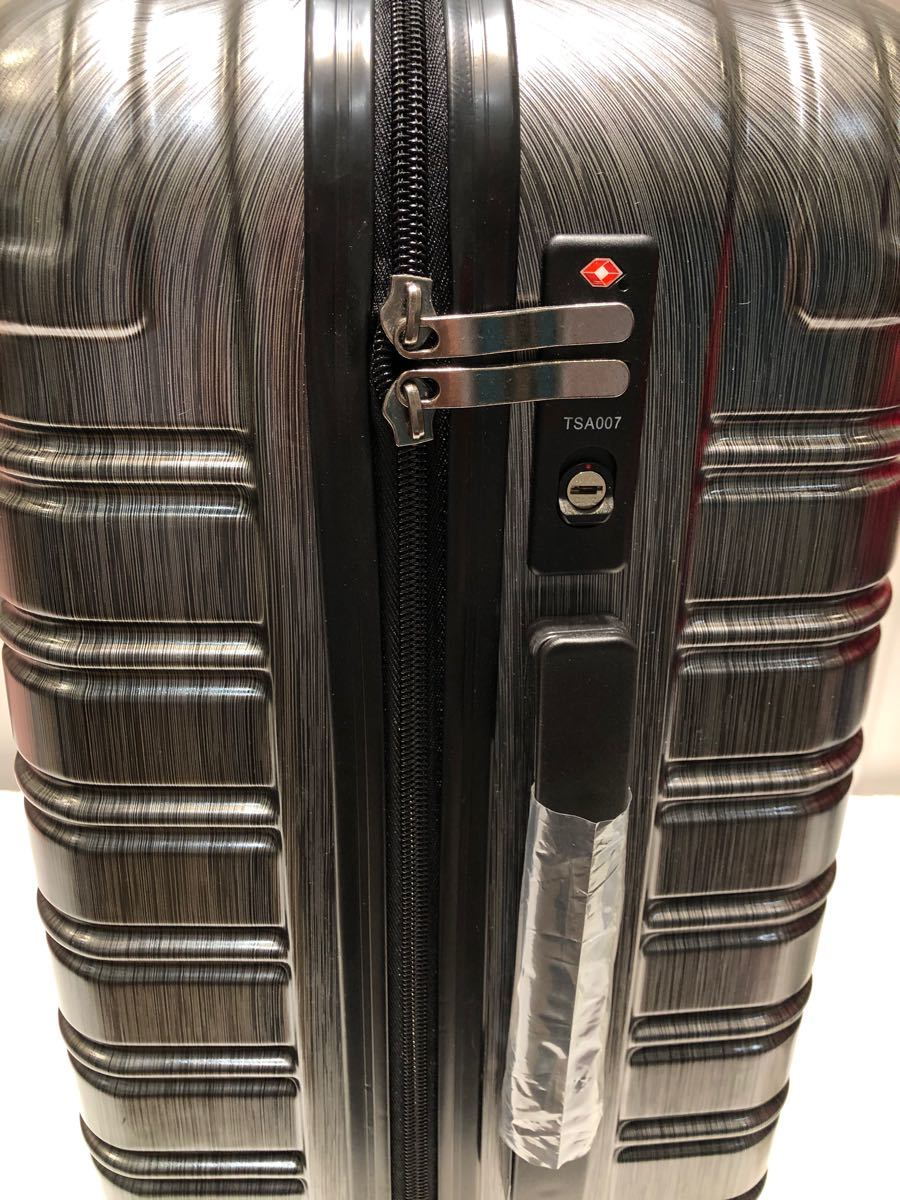 中型軽量スーツケース　TSAロック　ブラック　 Mサイズ軽量キャリーバッグ