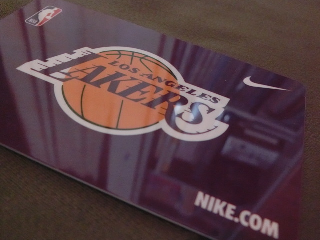 激レア USA西海岸入手 NBA公式ブランド ナイキ【Nike】ロサンゼルス レイカーズ【Los Angeles Lakers】ロゴ プラスティックカードの画像2