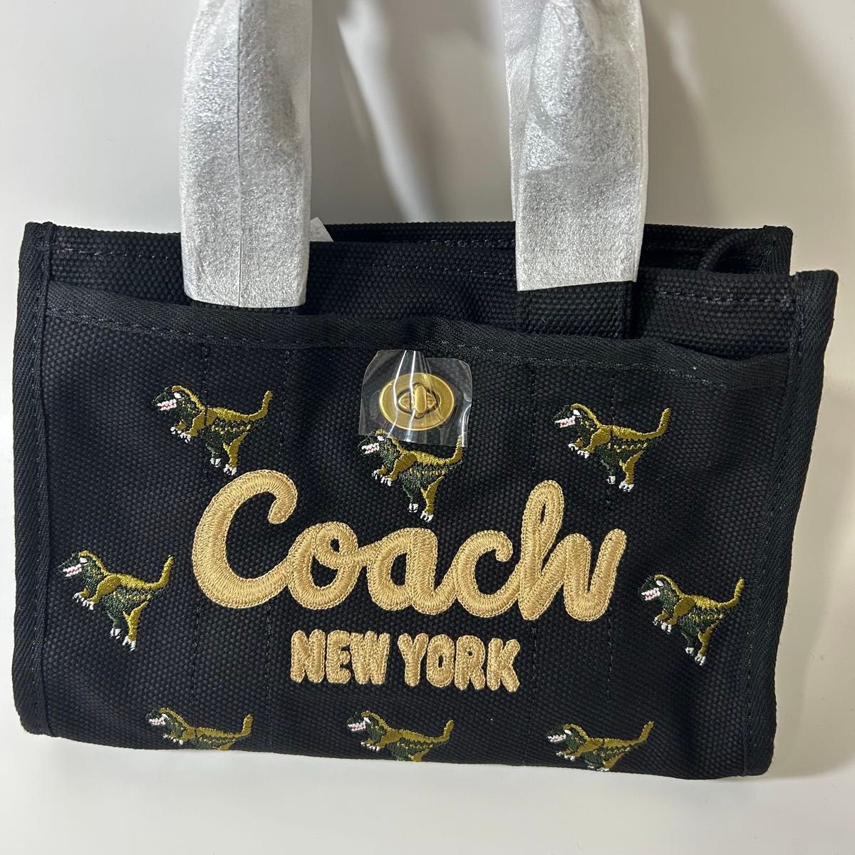 最終値下げ!COACHレキシー黒トートバッグ Coach 刺繍カーゴトートバッグ レキシー黒26アウトレット|Yahoo