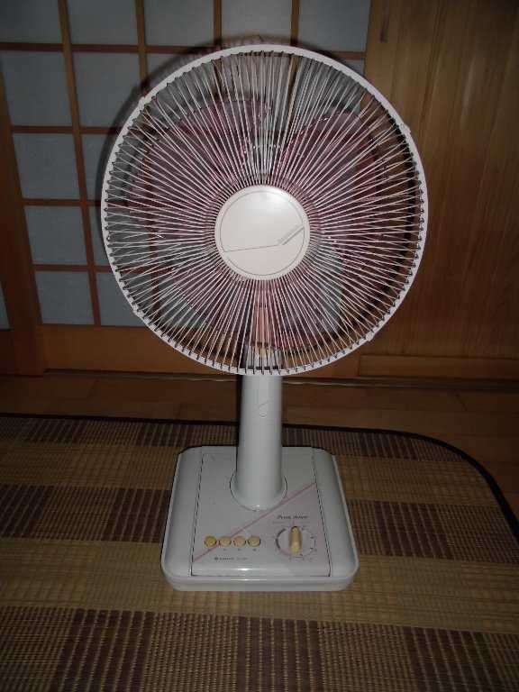 Yahoo!オークション - サンヨー 扇風機 SANYO EF-F30?型 30CMピ Yahoo!オークション - サンヨー 扇風機 SANYO EF-F30?型 30CMピ