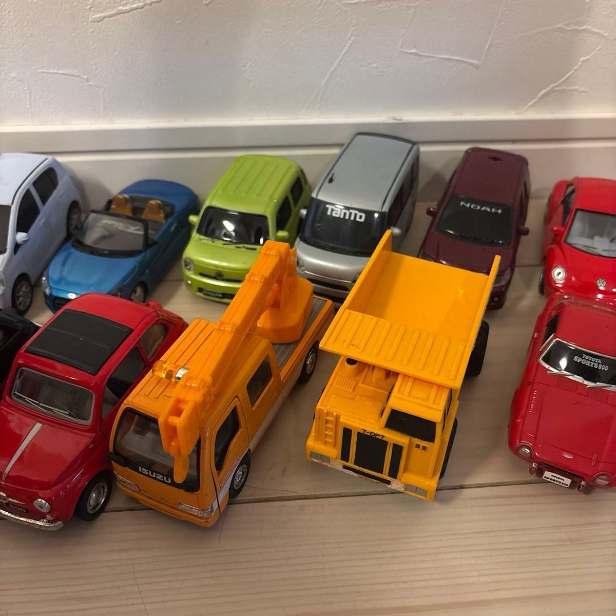 【プルバックカー】16種類 16個まとめ売り プルバックカー 16台 車名が入っている物非売品|Yahoo!フリマ