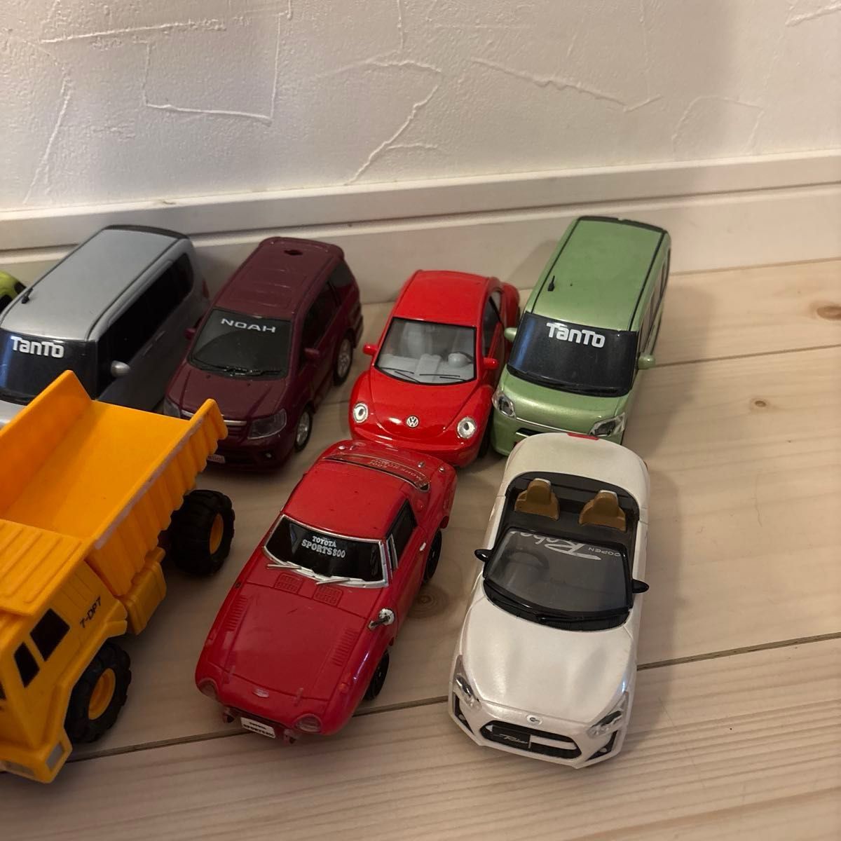 【プルバックカー】16種類 16個まとめ売り プルバックカー 16台 車名が入っている物非売品|Yahoo!フリマ