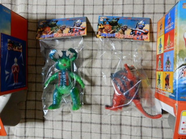 真ブルマァク魂 第2弾 8種フルコンプリート +第1弾 2種 全10種 未開封品 真ブルマァク魂2 ウルトラセブン カネゴン 等 8種 ソフビ