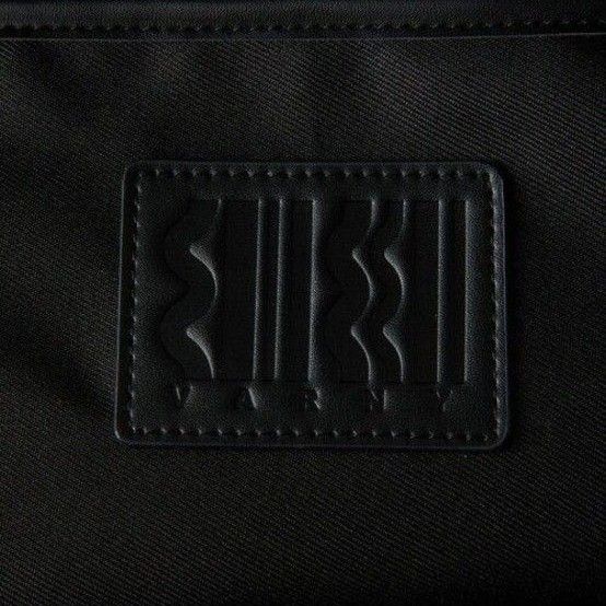 UNITED ARROWS ＜VARNY＞ミディアム ボストンバッグ 2WAY黒 UNITED ARROWS ＜VARNY＞ミディアム ボストンバッグ 2WAY黒