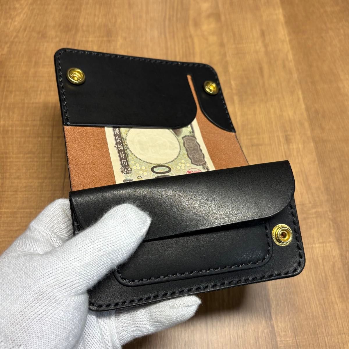 本革 丘染めブラック マチ付 ミドル トラッカーウォレット 栃木レザー】ミドルトラッカーウォレット 丘染め ブラック ヌメ
