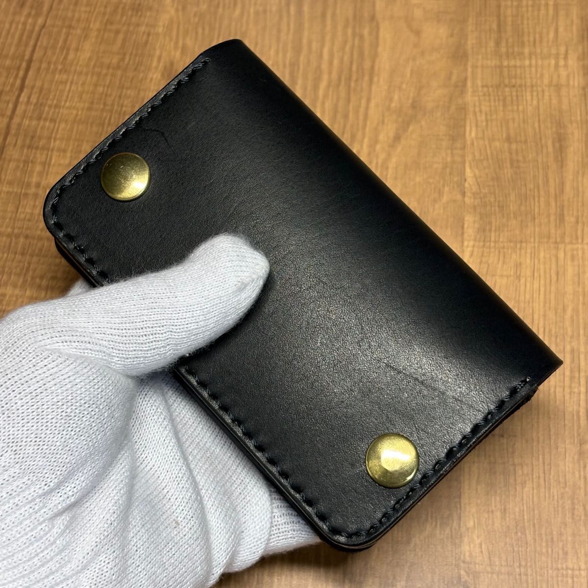 無骨 丘染めブラック ミドルトラッカーウォレット マチ/小判かん BMT0528 栃木レザー】ミドルトラッカーウォレット 丘染め ブラック ヌメ