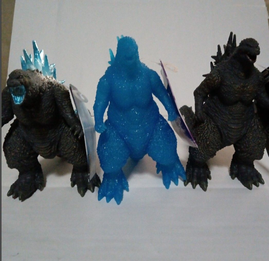 ゴジラフィギュアセット 3体 ゴジラ 2023ソフビフィギュア 3体セット|Yahoo!フリマ(旧
