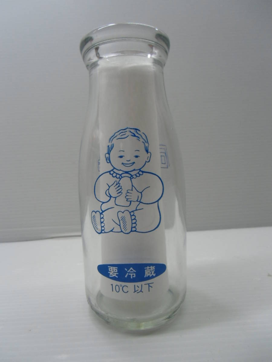  stone . ranch Toyama baby. Mark blue old milk bin empty bin glass bottle / Showa Retro old milk bin glass bin milk empty bin car Be Cafe 