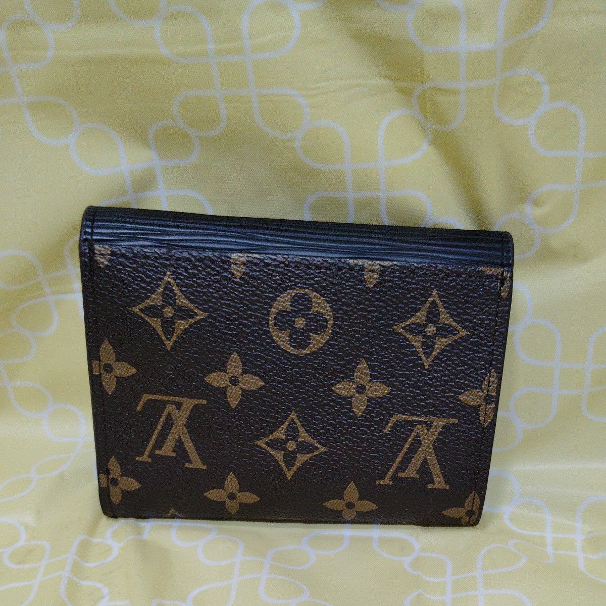 【匿名配送】LOUIS VUITTON パスケース付き 3つ折財布 ❤︎ 三つ折り 財布|Yahoo!フリマ(旧PayPayフリマ)