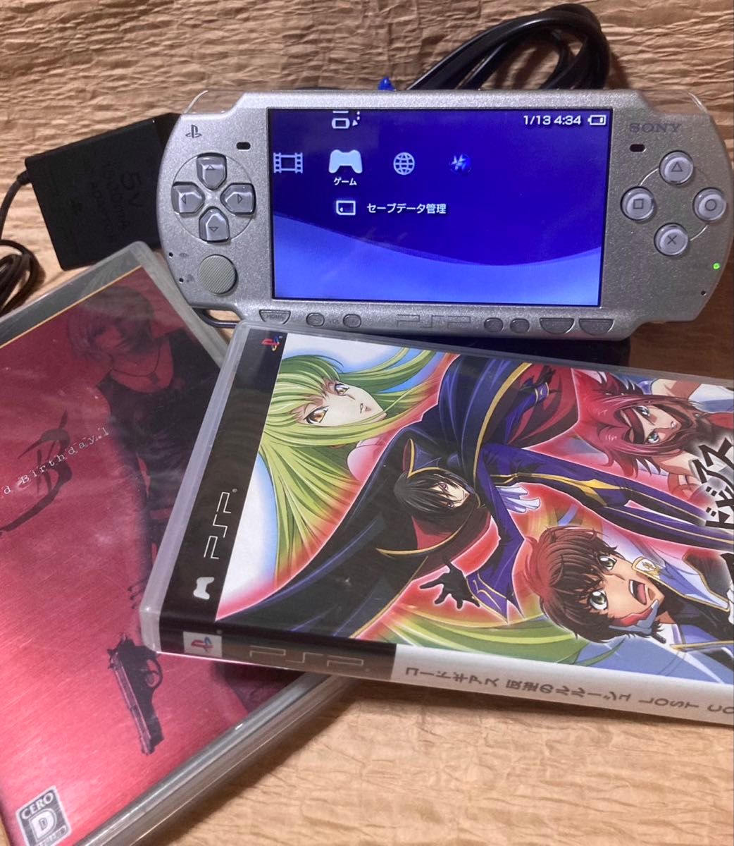 PSP本体+ソフト PSP本体【PSP2000/アイス・シルバー】純正バッテリー【PSPソフト