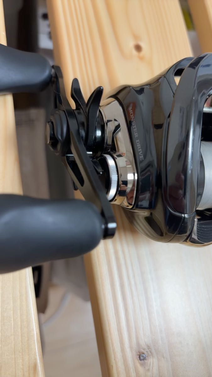 SHIMANO シマノ 23アンタレスDC MD 左。VARIALハンドル。LIVRE左ナット。