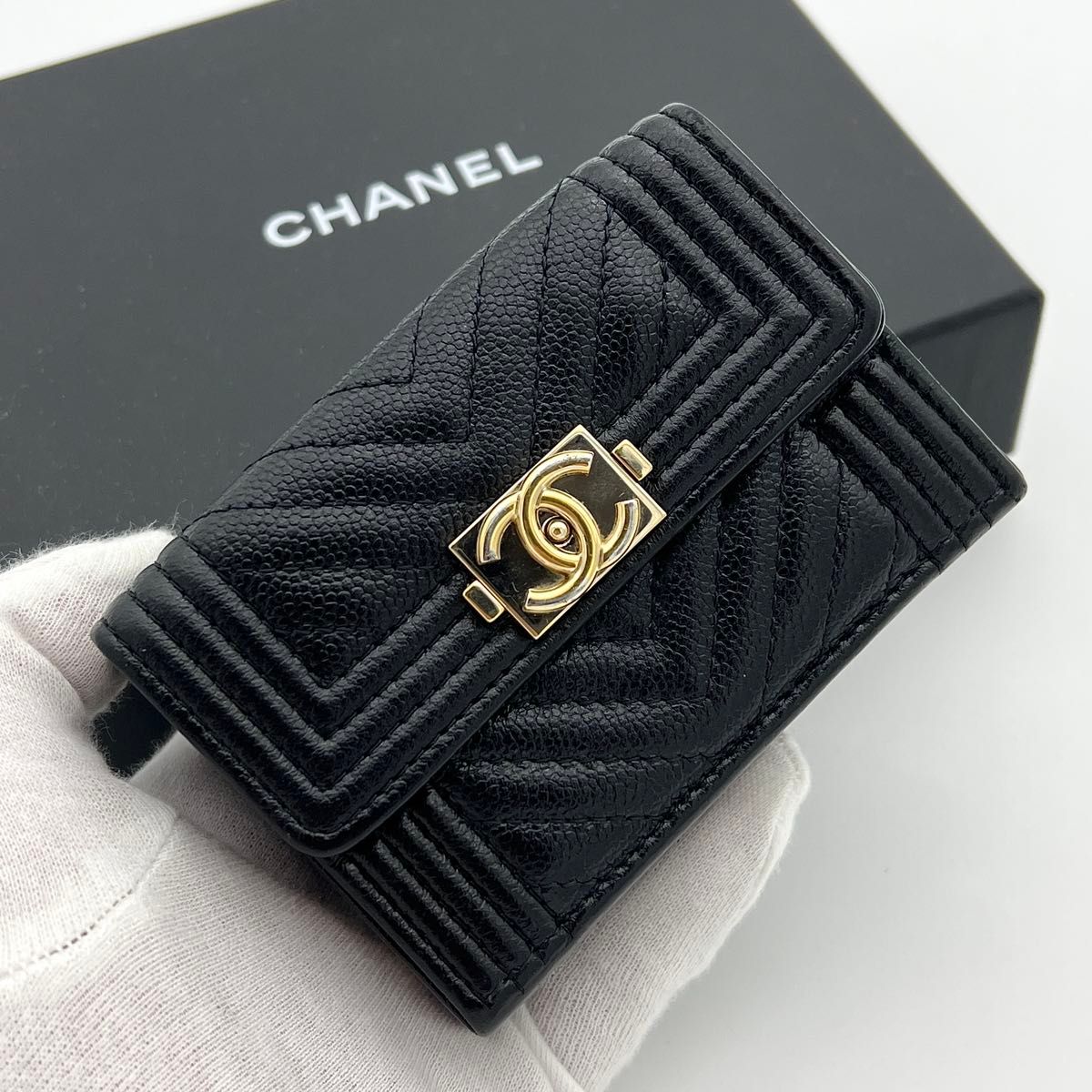 VINTAGE シャネル BOY 三つ折りウォレット キャビア ブラック 極美品】シャネル ボーイシャネル 三つ折り財布 キャビアスキン