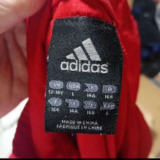 リバプールFC adidas ウィンドブレーカーインポートMサイズ adidas アディダス リバプールFC ウィンドブレーカー レッド