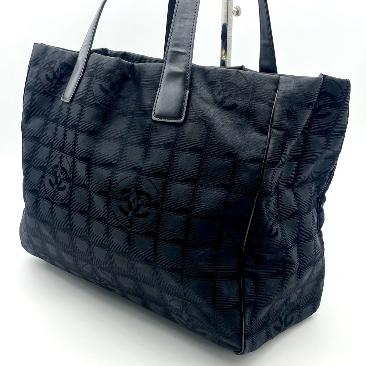 CHANEL ニュートラベルライントートバッグ シャネル CHANEL トートバッグ ハンドバッグ ニュートラベル