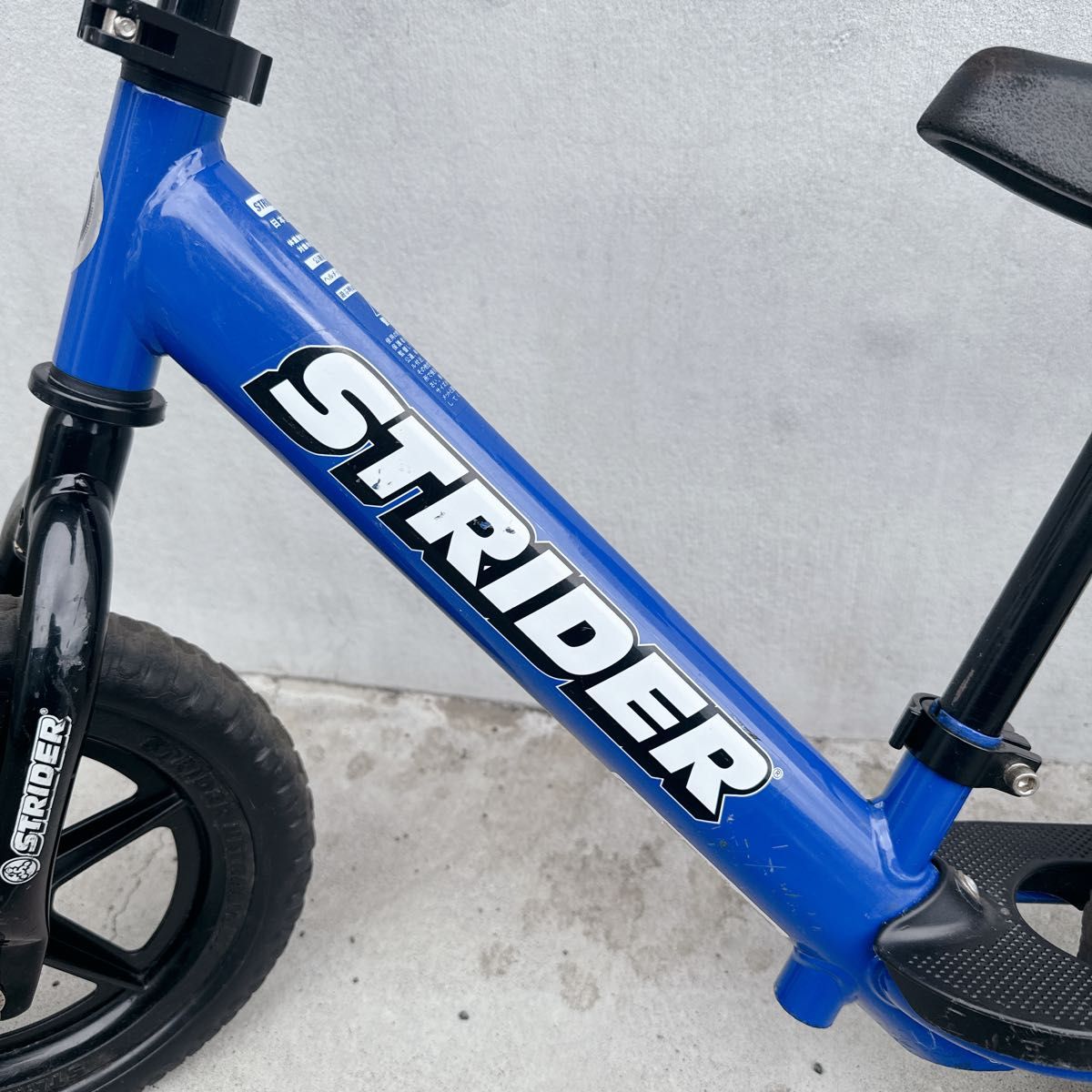 STRIDER 12 バランスバイク 青色 (日本正規品) 値下げ STRIDER ストライダー スポーツモデル 12インチ ブルー青色 日本