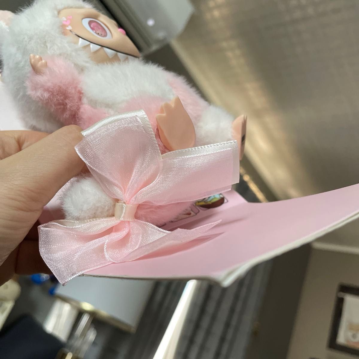 Labubu ラブブ ピンクリボン ふわふわ ぬいぐるみ キーホルダー 大人気 Labubu うさぎ ふわふわ カラフル ぬいぐるみ ピンク