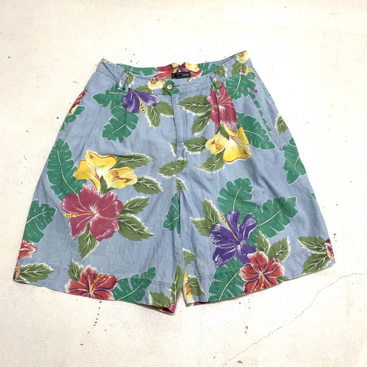 USA古着 90s Liz wear 花柄 ショーツ W30 / 2タック ハイビスカス アロハ シャンブレー ヴィンテージ ショートパンツ ハーフパンツ 総柄_画像1