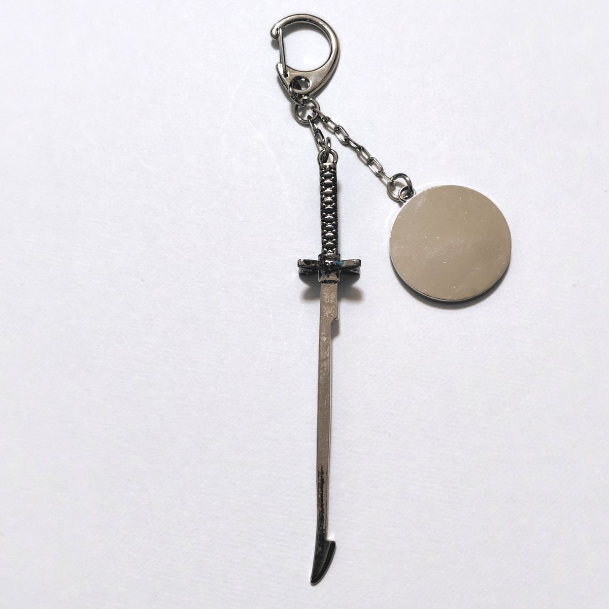 鬼滅の刃 胡蝶しのぶ スライド式アクリルキーホルダー 日輪刀メタルチャーム 鬼滅の刃 胡蝶しのぶ 日輪刀メタルチャーム スライドアクリル