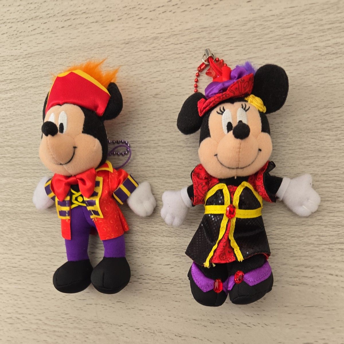 タグ付新品 2022 ディズニーハロウィン ぬいぐるみバッジ ミッキー ミニー 東京ディズニーシー ハロウィン限定 ミッキーミニーぬいぐるみ