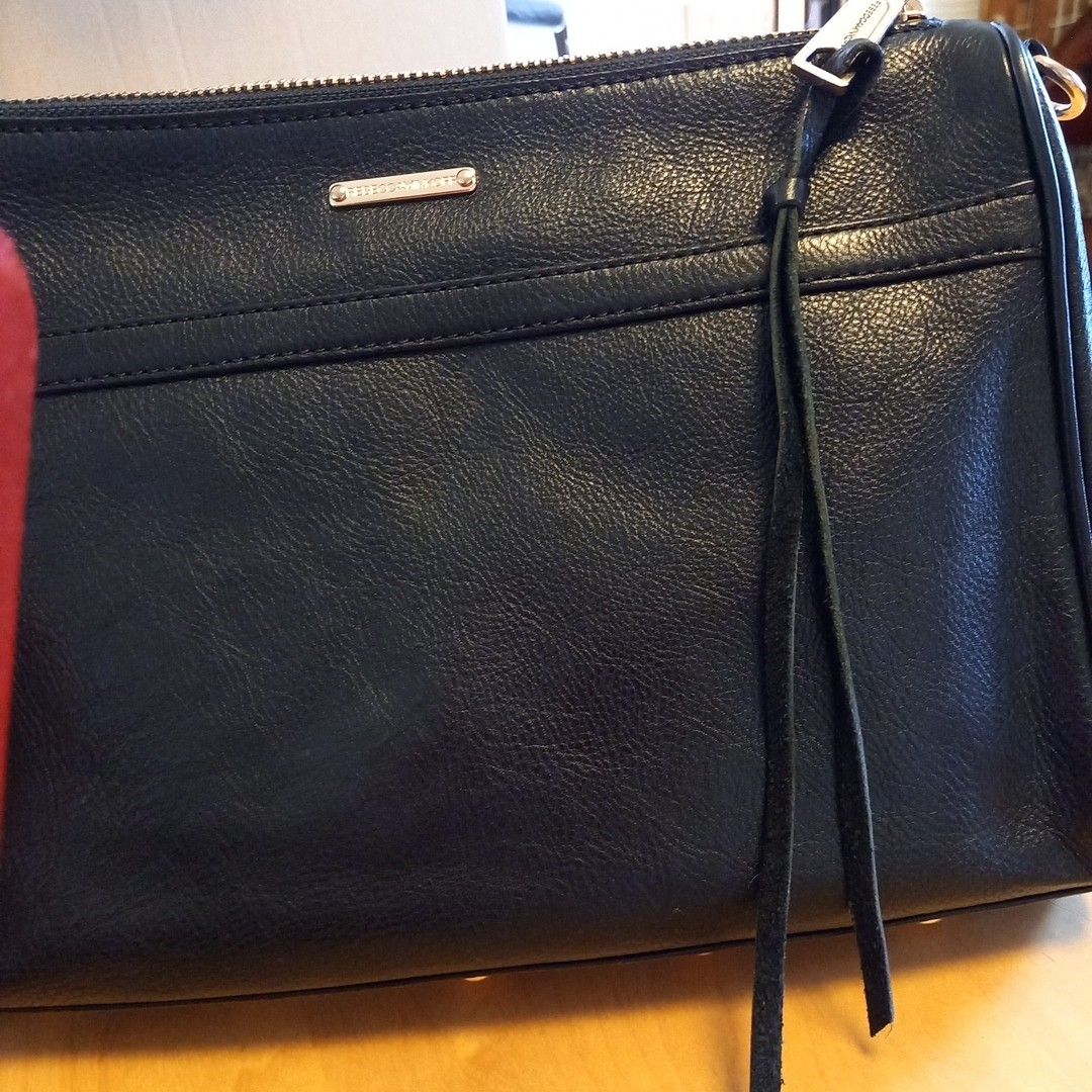 Rebecca Minkoff ブラックレザー ショルダーバッグ Rebecca Minkoff ショルダーバッグ ブラック レザー紐無し