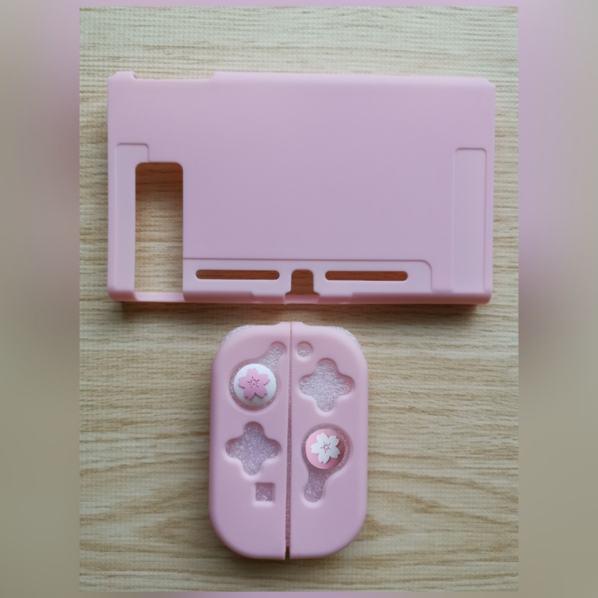 Nintendo switch 任天堂スイッチ　スイッチカバー　ピンク