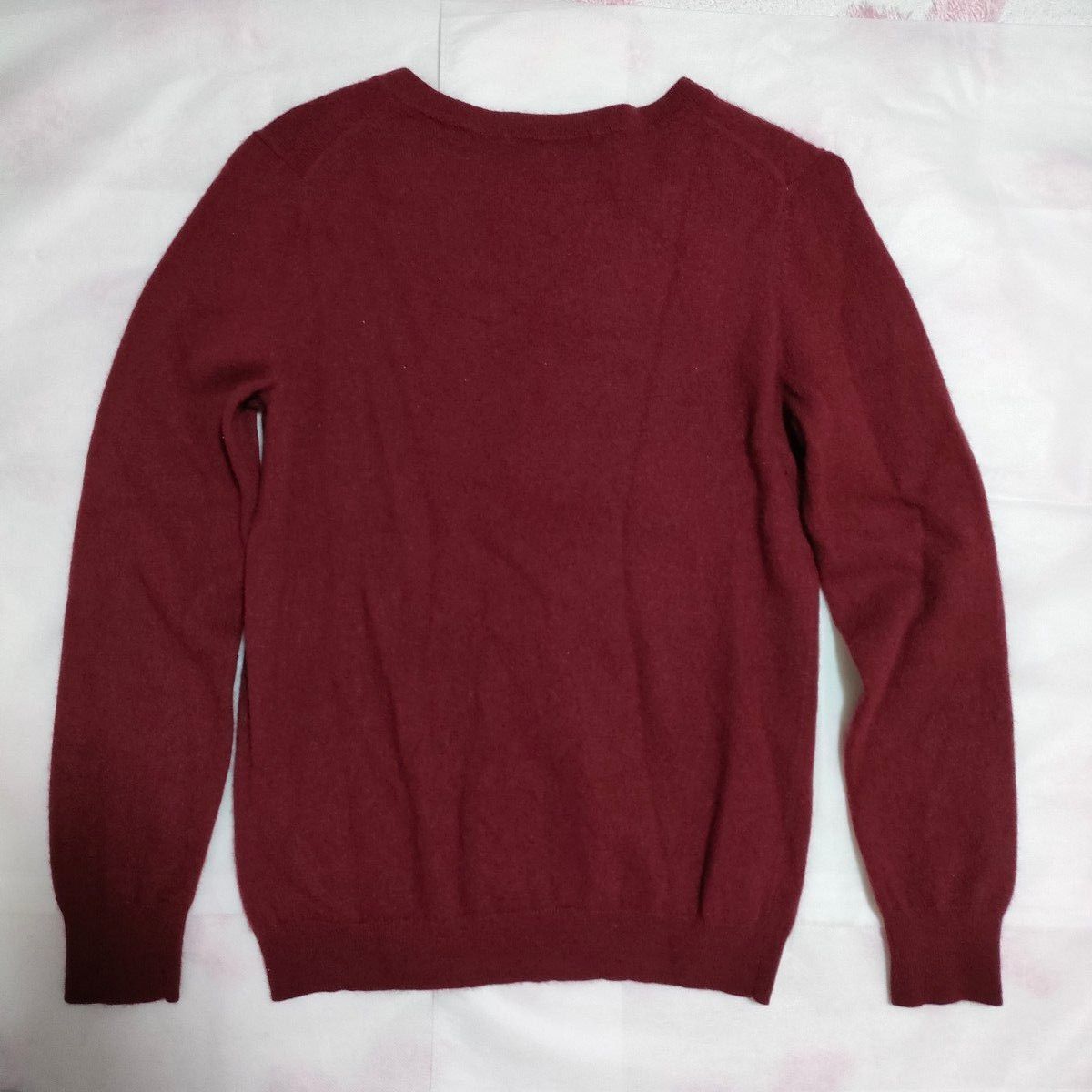UNIQLO 100% カシミア ニット 赤 セーター サイズM UNIQLO ユニクロ カシミヤ100% セーター Vネック ニット 長袖