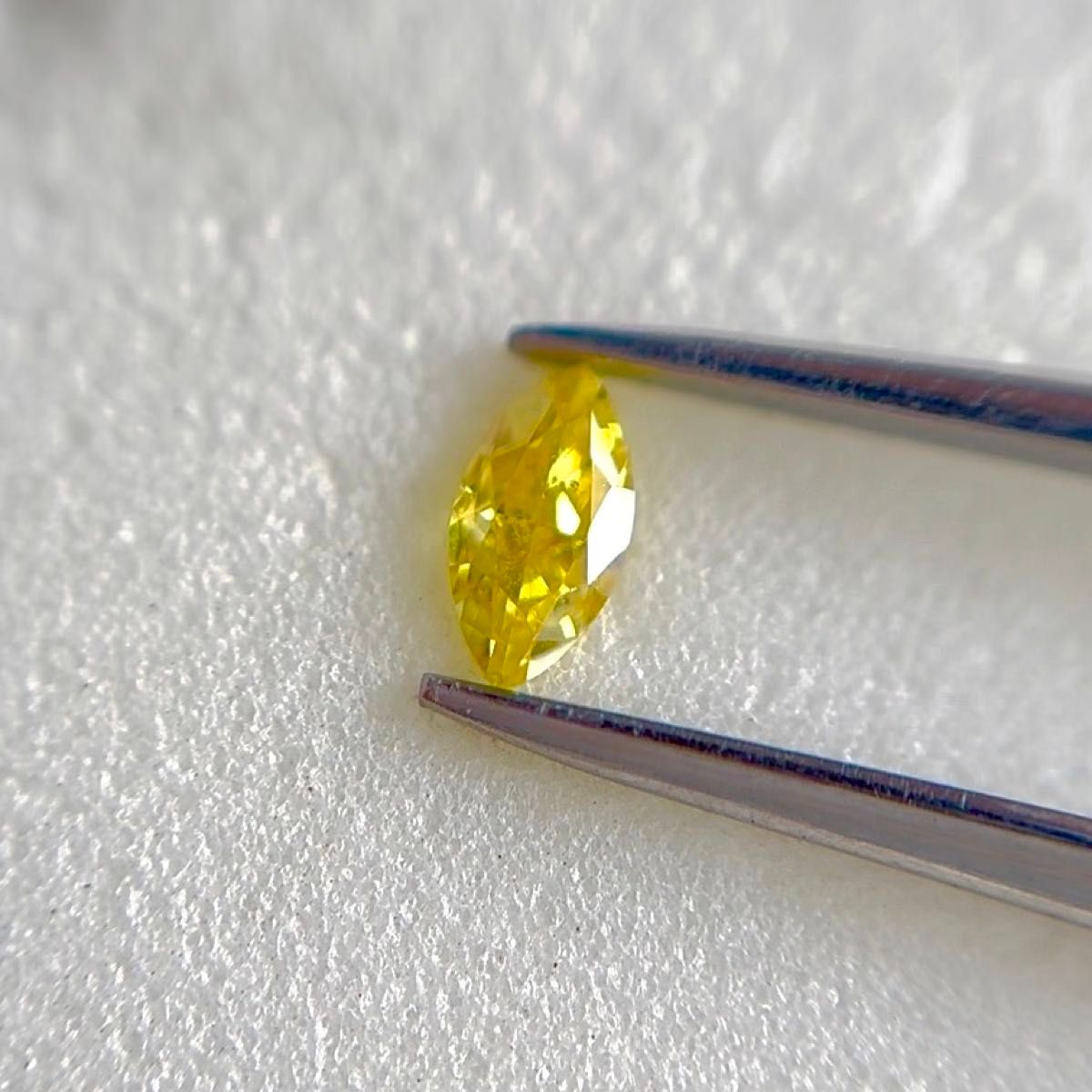 0.137ct SI-1 天然イエローダイヤモンドルース FVY 中央宝石研究所