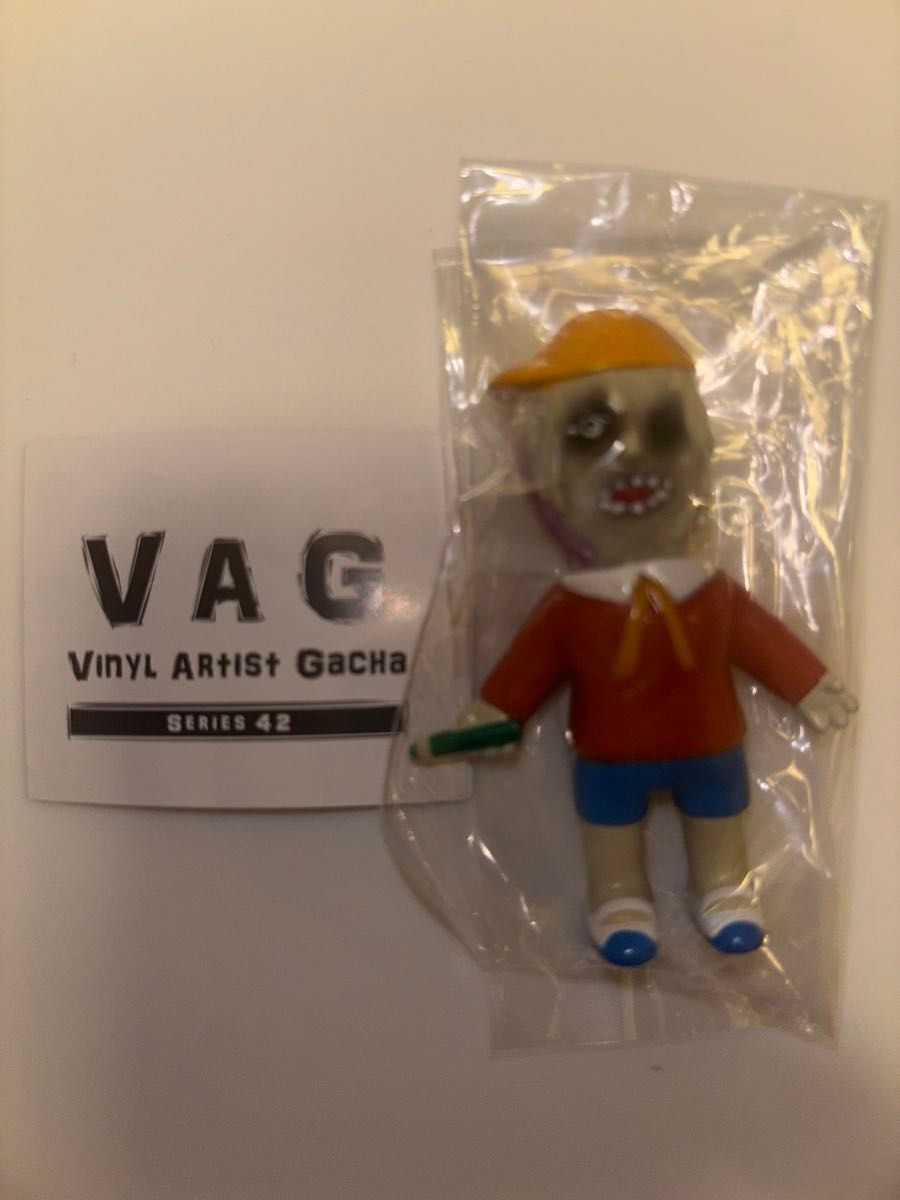とろみ君赤VAG Vinyl Artist Gacha シリーズ42 フィギュア VINYL ARTIST GACHA VAG ガチャSERIES 42 とろみ君 メディコム