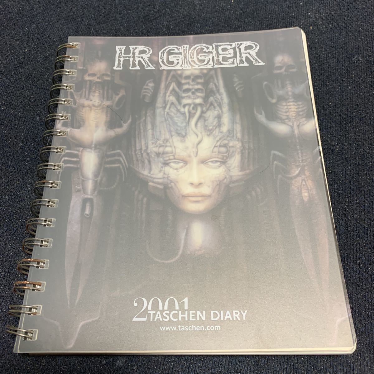 Yahoo!オークション - 洋書 貴重 HR Giger ギーガー2001 手帳 Yahoo!オークション - 洋書 貴重 HR Giger ギーガー2001 手帳