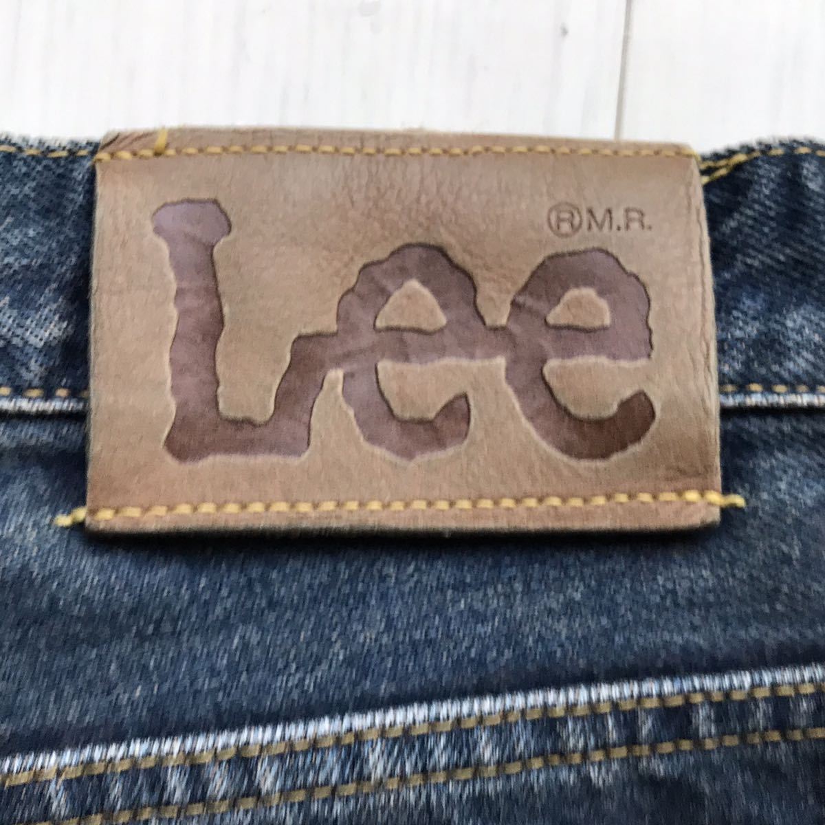 【即決】W31 リー　Lee ストレート　ライダース　RIDERS デニムパンツ 日本製　綿100% ユーズヒゲ加工　裾チェーンステッチ_画像2