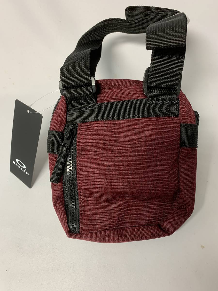 《新品》 OAKLEY (オークリー) ENDURO SMALL SHOULDER BAG 4SH ニューモデルが安い！ショルダーバッグ　ボディーバッグ_画像2