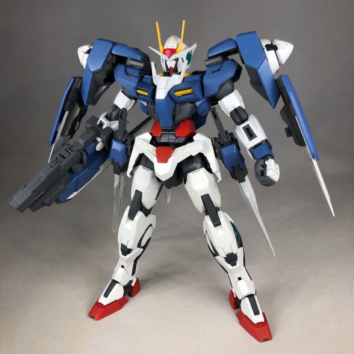 ガンプラ　MG ダブルオーガンダム+オーライザー 塗装済み完成品