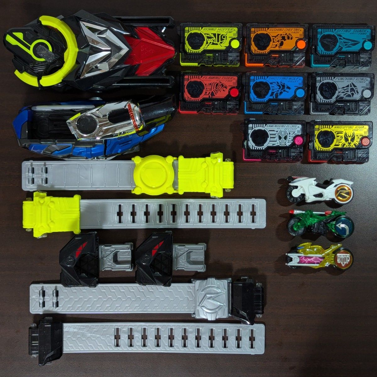 仮面ライダー グッズまとめ売り 変身アイテムなど 仮面ライダー 変身ベルト 7個 変身アイテム まとめ売り|Yahoo