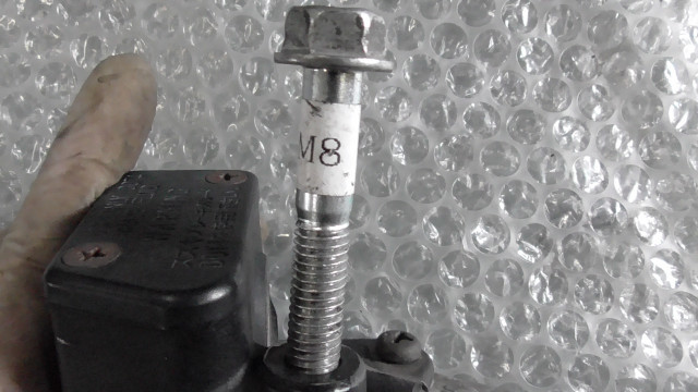 アドレスV100　CE11A-244xxx　の　マスターシリンダー M8 *1596765829　中古