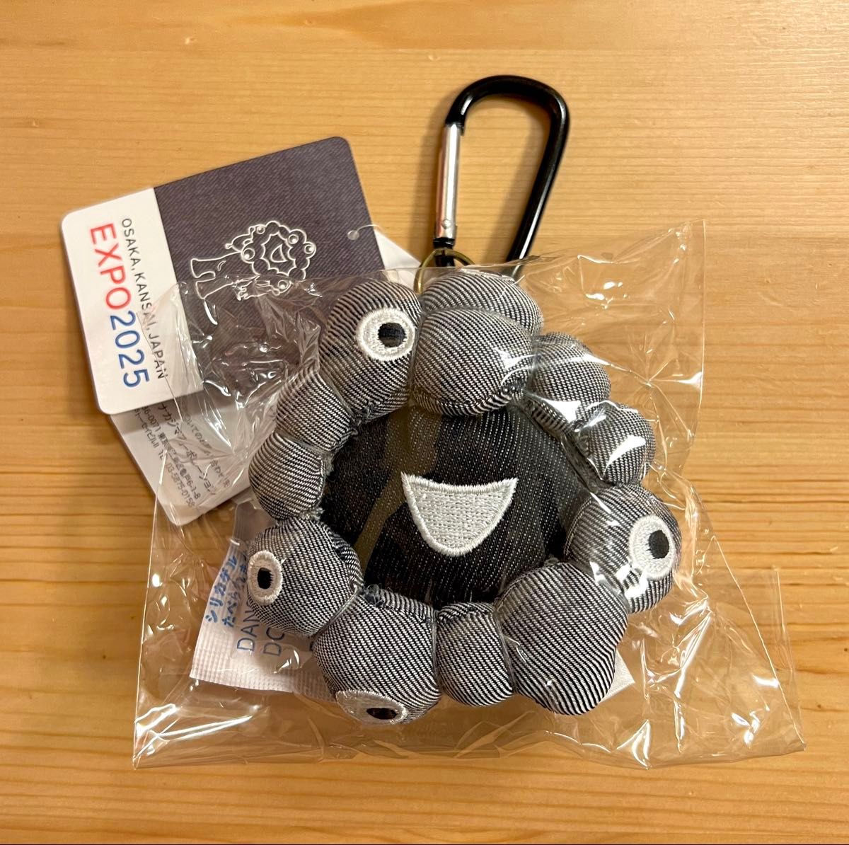 EDWIN エドウィン ミャクミャクフェイス 顔 カラビナ付きキーホルダー 2個 ミャクミャク EDWIN マスコット(フェイス)カラビナ付き