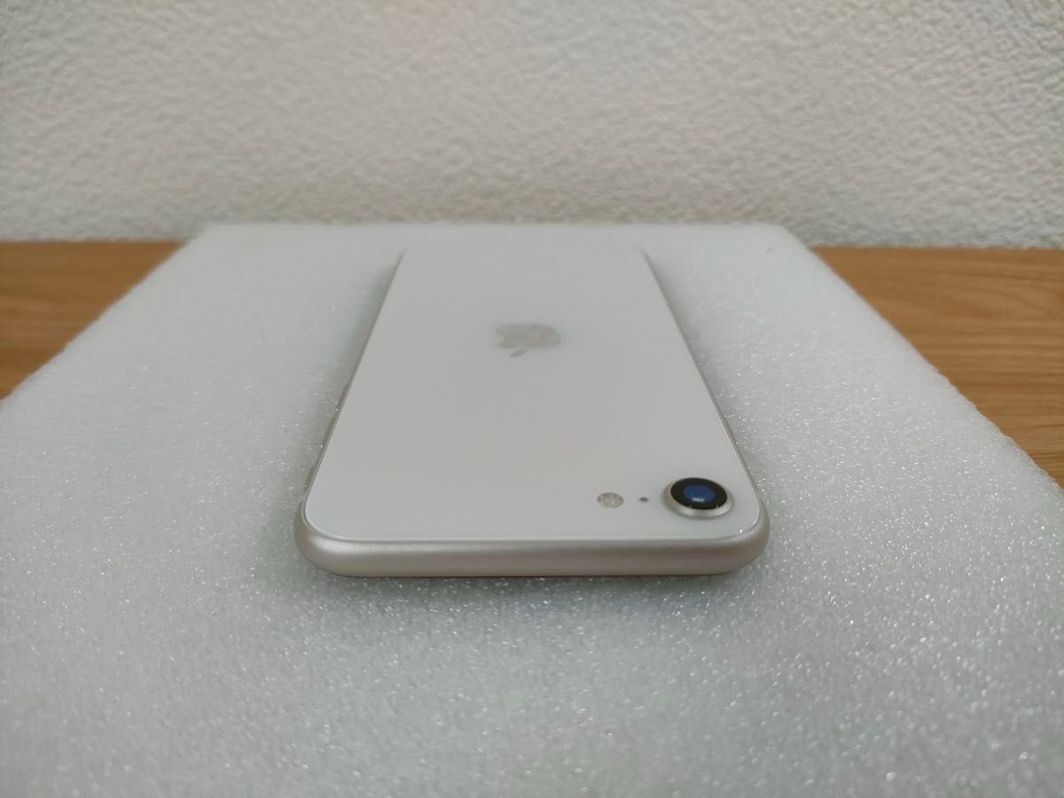 Apple iPhone SE 第3世代 ホワイト A2782 iPhone SE 第3世代 SIMフリー 64GB ホワイト MMYD3J/A A2782