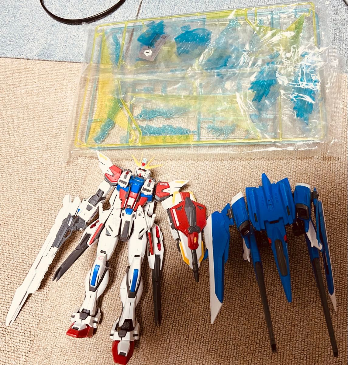 MG ビルドストライク ユニバースブースター 完成品 ジャンク ガンプラ MG ビルドストライクガンダム ユニバースブースター セット