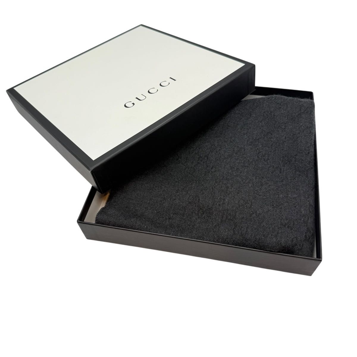新品正規✨GUCCIマフラー✨グッチマフラー❗️箱紙袋セット グッチ メンズ GUCCI グッチ カシミヤ マフラー ストール 箱付|Yahoo!フリマ