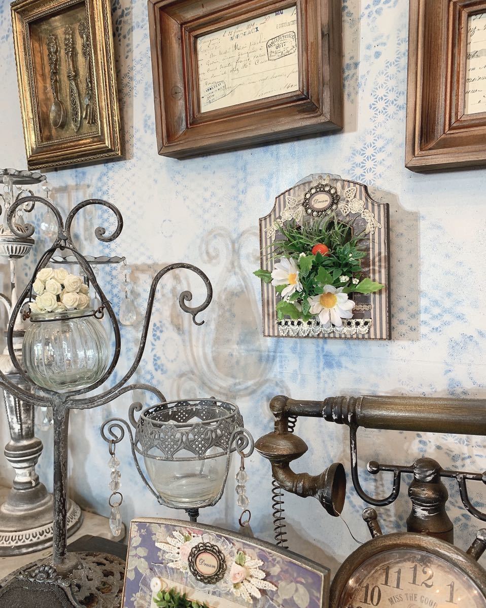 Paypayフリマ アンティークな部屋 インテリア装飾品 Secret Box No 1 Flower Arrange Frame Fake Flower 店舗什器 シャビーシック 額縁 Paypayフリマ アンティークな部屋 インテリア装飾品 Secret Box No 1 Flower Arrange Frame Fake Flower 店舗什器 シャビーシック 額縁