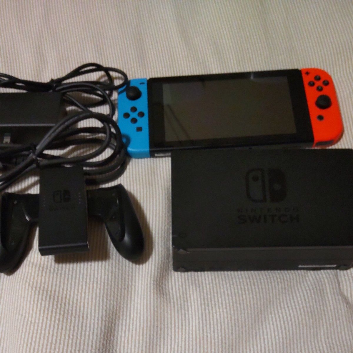Nintendo Switch 本体(HAC-001) 動作確認済み、美品 Nintendo Switch 本体 HAC001 動作確認済み すぐ遊べる
