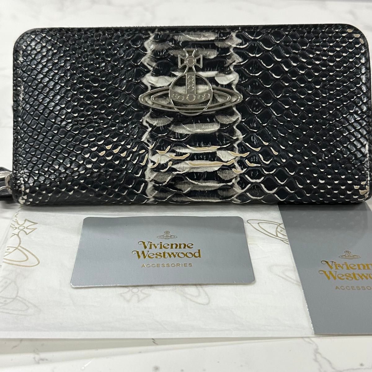 Vivienne Westwood 長財布 オーブモチーフ ラウンド ウォレット 新品同様 ヴィヴィアンウエストウッド 財布 長財布 オーブ