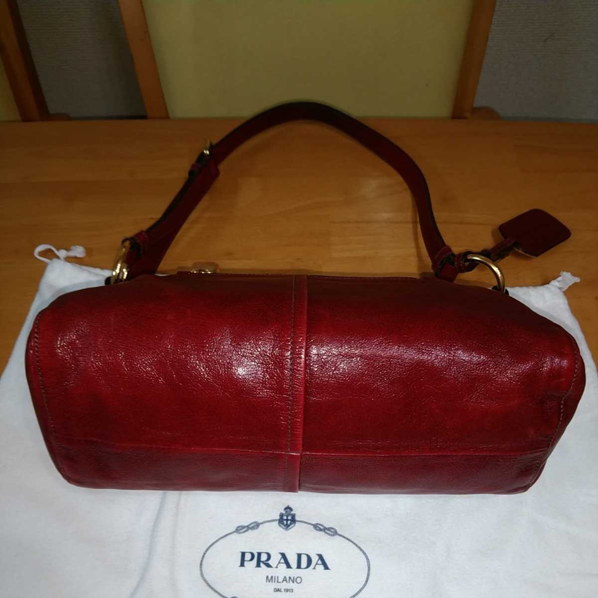中古 PRADA プラダ ショルダーバッグ ハンドバッグ 本革　バッグ レザー ワインレッド　赤 Red leather bag 送料無料